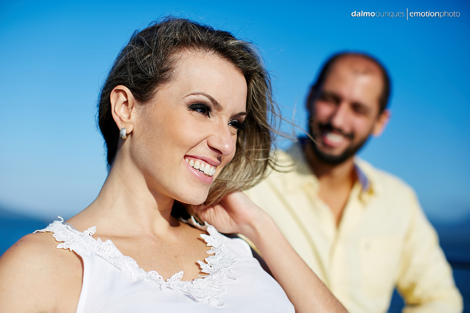 pre wedding em florianopolis; ensaio de casal em florianopolis; ensaio em florianopolis; fotografia de casal; pre wedding; florianopolis; ensaio de barco; ensaio de casal do barco