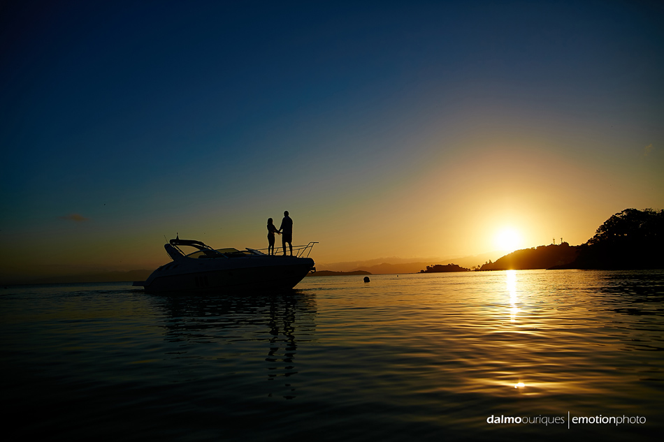 pre wedding em florianopolis; ensaio de casal em florianopolis; ensaio em florianopolis; fotografia de casal; pre wedding; florianopolis; ensaio de barco; ensaio de casal do barco