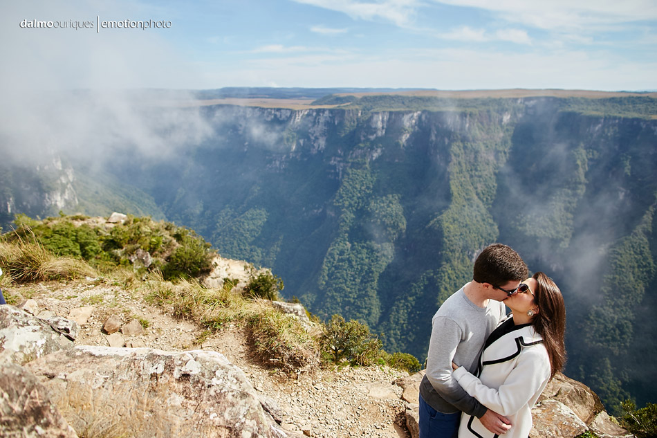 pre wedding em Cambará do Sul; ensaio de casal em Cambará do Sul; ensaio em Cambará do Sul; fotografia de casal; pre wedding; Cambará do Sul; parador casa da montanha