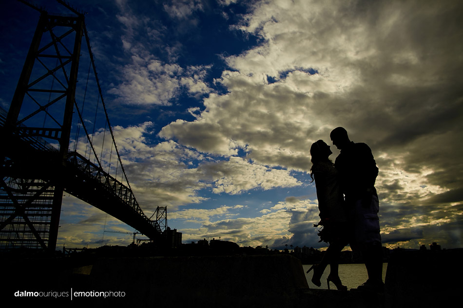 pre wedding em florianopolis; ensaio de casal em florianopolis; ensaio de casal; fotografo de casamento em florianopolis; pre wedding na praia da armação; fotografia de casal