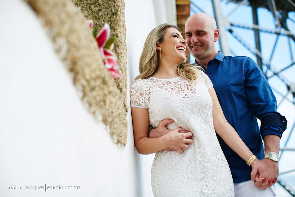 pre wedding em florianopolis; ensaio de casal em florianopolis; ensaio de casal; fotografo de casamento em florianopolis; pre wedding na praia da armação; fotografia de casal