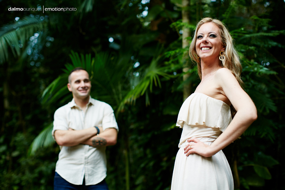 pre wedding em florianopolis; ensaio de casal em florianopolis; ensaio de casal; fotografo de casamento em florianopolis; pre wedding na praia da armação; fotografia de casal
