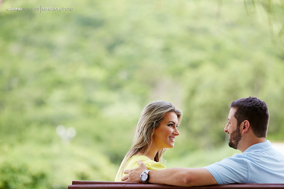 pre wedding em florianopolis; ensaio de casal em florianopolis; ensaio de casal; fotografo de casamento em florianopolis; pre wedding na praia da armação; fotografia de casal