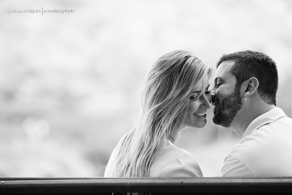 pre wedding em florianopolis; ensaio de casal em florianopolis; ensaio de casal; fotografo de casamento em florianopolis; pre wedding na praia da armação; fotografia de casal