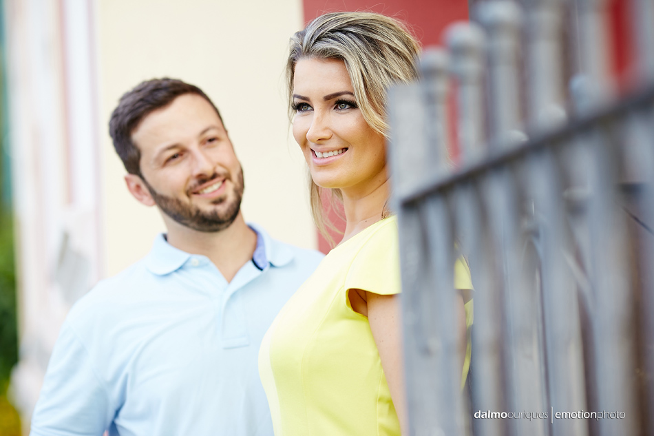 pre wedding em florianopolis; ensaio de casal em florianopolis; ensaio de casal; fotografo de casamento em florianopolis; pre wedding na praia da armação; fotografia de casal