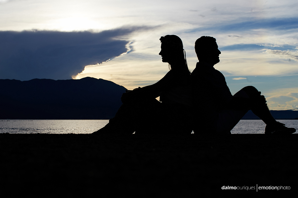 pre wedding em florianopolis; ensaio de casal em florianopolis; ensaio de casal; fotografo de casamento em florianopolis; pre wedding na praia da armação; fotografia de casal