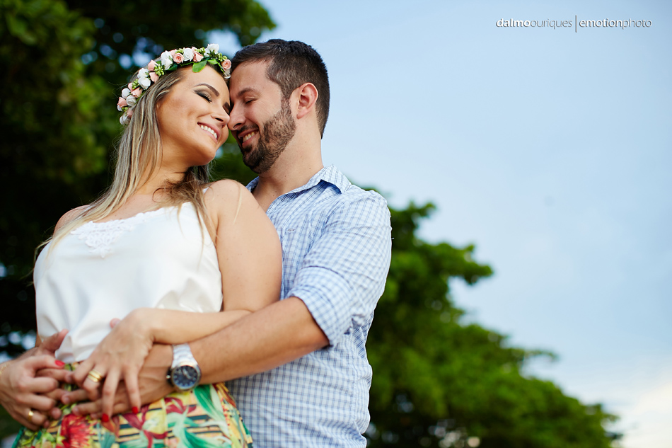 pre wedding em florianopolis; ensaio de casal em florianopolis; ensaio de casal; fotografo de casamento em florianopolis; pre wedding na praia da armação; fotografia de casal