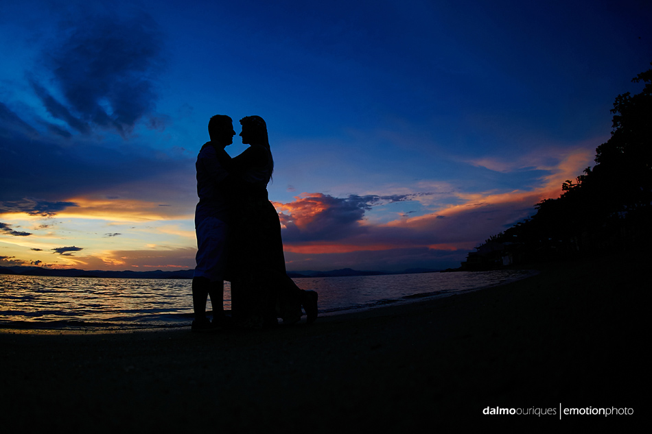 pre wedding em florianopolis; ensaio de casal em florianopolis; ensaio de casal; fotografo de casamento em florianopolis; pre wedding na praia da armação; fotografia de casal