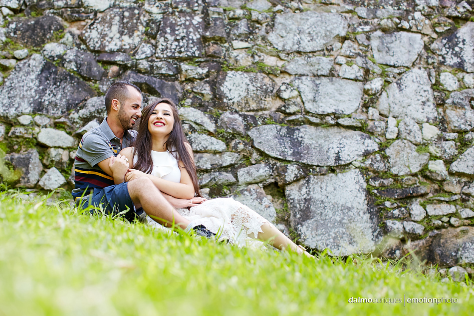 pre wedding em florianopolis; ensaio de casal em florianopolis; ensaio de casal; fotografo de casamento em florianopolis; pre wedding na praia da armação; fotografia de casal