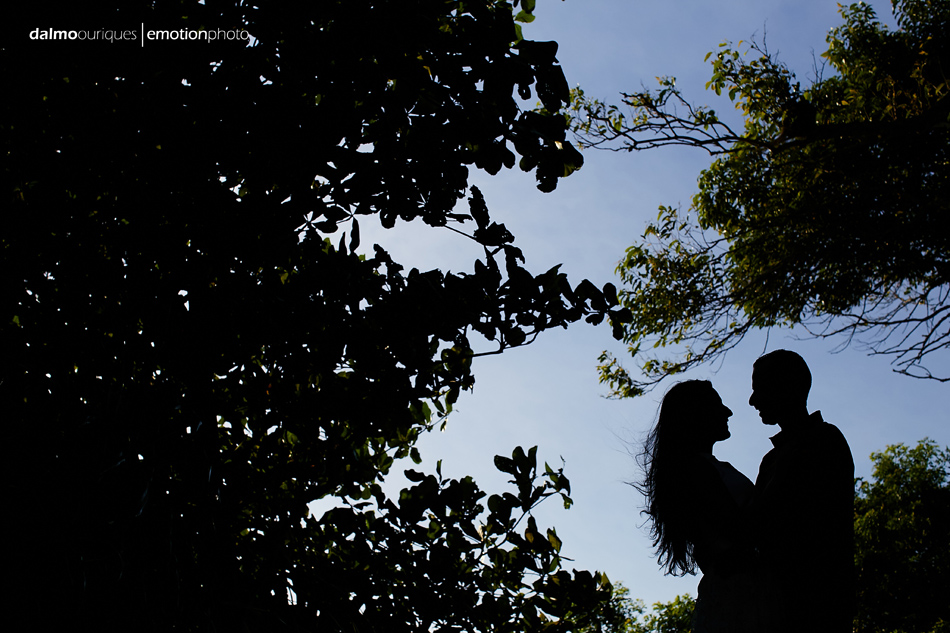 pre wedding em florianopolis; ensaio de casal em florianopolis; ensaio de casal; fotografo de casamento em florianopolis; pre wedding na praia da armação; fotografia de casal