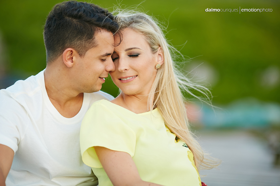 pre wedding em florianopolis; ensaio de casal em florianopolis; ensaio de casal; fotografo de casamento em florianopolis; pre wedding na praia da armação; fotografia de casal