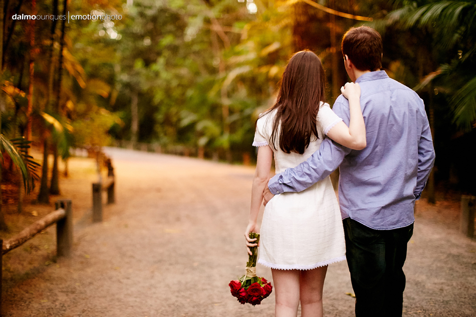 pre wedding em florianopolis; ensaio de casal em florianopolis; ensaio de casal; fotografo de casamento em florianopolis; pre wedding na praia da armação; fotografia de casal