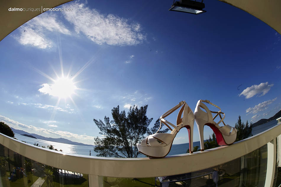 fotografia de casamento em florianopolis; fotografo de casamento em florianopolis; wedding em florianopolis; casamento florianopolis; hotel porto do Sol; sapato da noiva