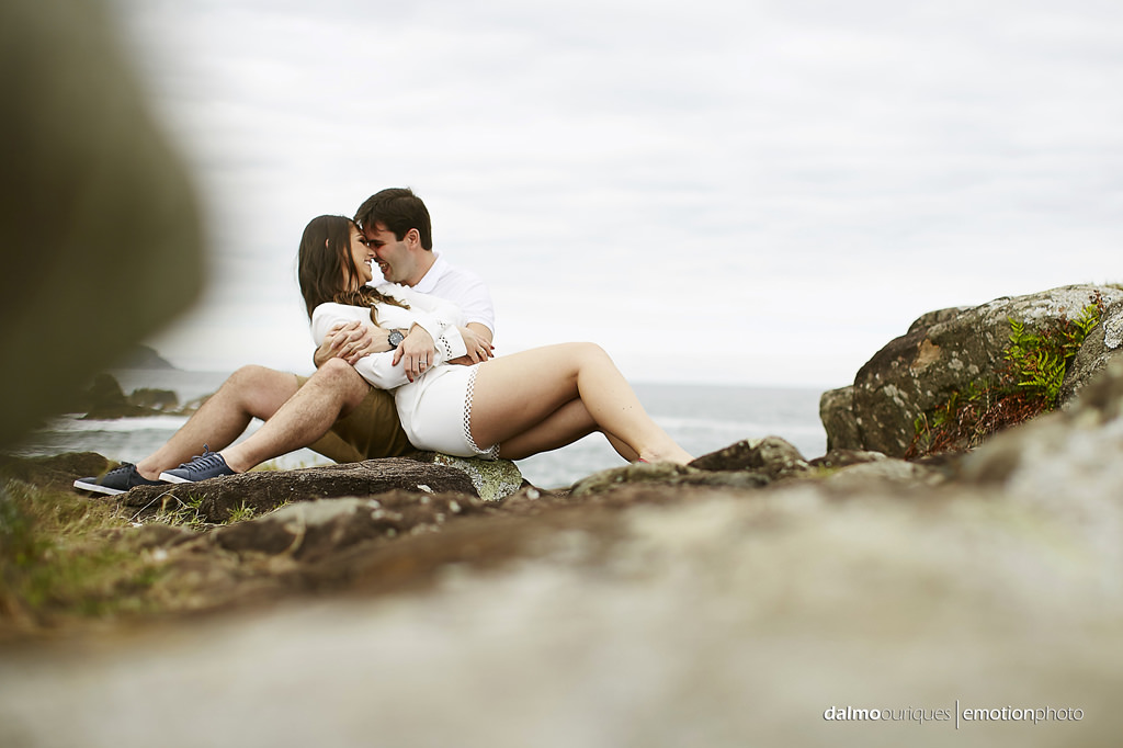 pre wedding em florianopolis; ensaio de casal em florianopolis; ensaio de casal; fotografo de casamento em florianopolis; pre wedding na praia da armação; fotografia de casal