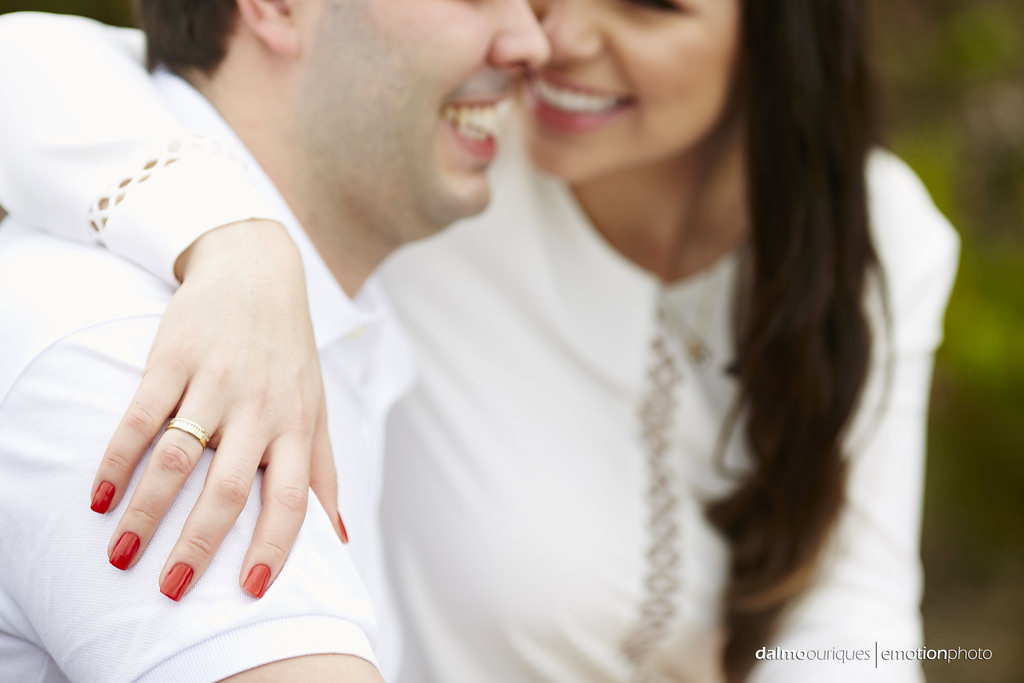 pre wedding em florianopolis; ensaio de casal em florianopolis; ensaio de casal; fotografo de casamento em florianopolis; pre wedding na praia da armação; fotografia de casal