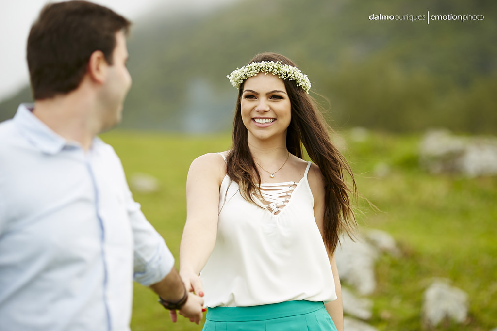 pre wedding em florianopolis; ensaio de casal em florianopolis; ensaio de casal; fotografo de casamento em florianopolis; pre wedding na praia da armação; fotografia de casal