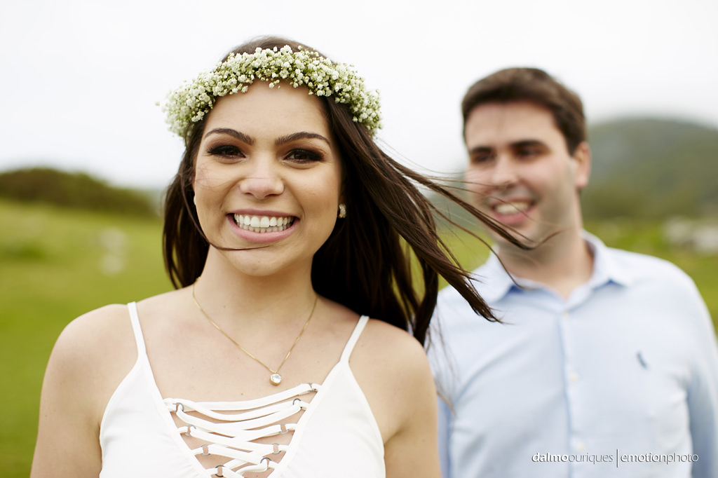 pre wedding em florianopolis; ensaio de casal em florianopolis; ensaio de casal; fotografo de casamento em florianopolis; pre wedding na praia da armação; fotografia de casal