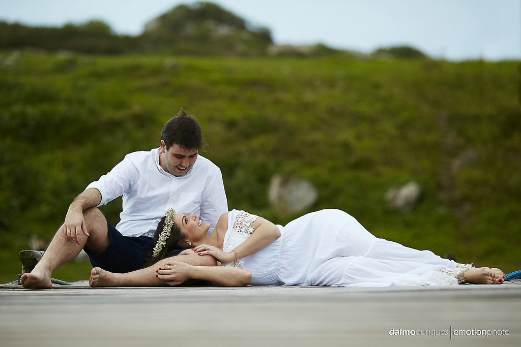 pre wedding em florianopolis; ensaio de casal em florianopolis; ensaio de casal; fotografo de casamento em florianopolis; pre wedding na praia da armação; fotografia de casal