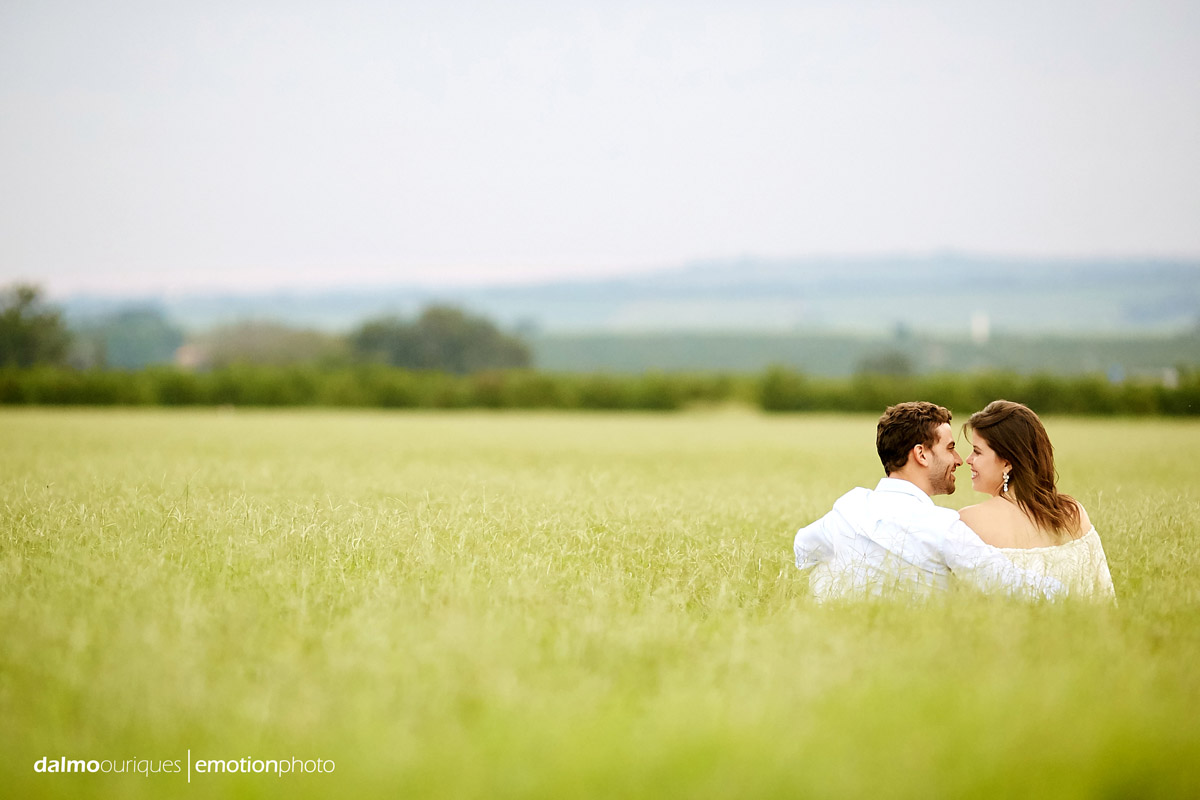 pre wedding em holambra; ensaio de casal em holambra; ensaio em holambra; fotografia de casal; pre wedding; holambra; onde fazer o ensaio de casal; campo florido; ensaio de casal no campo