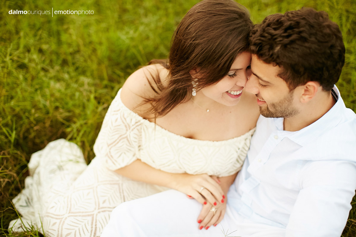 pre wedding em holambra; ensaio de casal em holambra; ensaio em holambra; fotografia de casal; pre wedding; holambra; onde fazer o ensaio de casal; campo florido; ensaio de casal no campo
