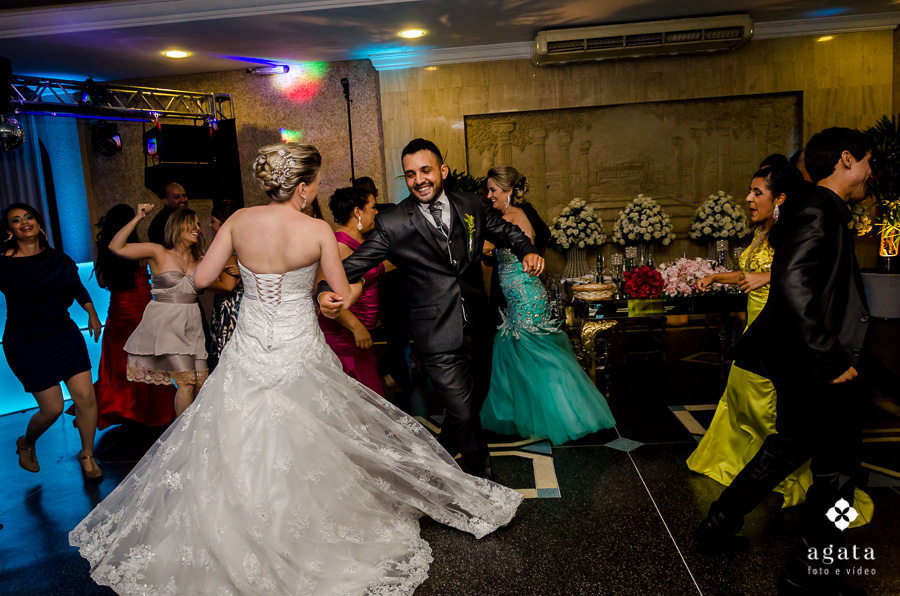 Dança coreografada dos noivos