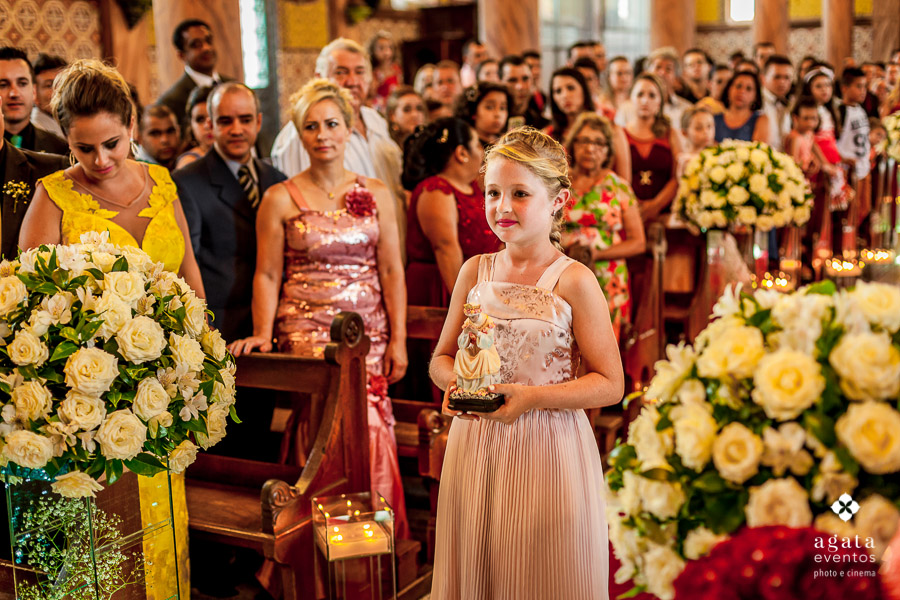 Entrada de daminha no casamento
