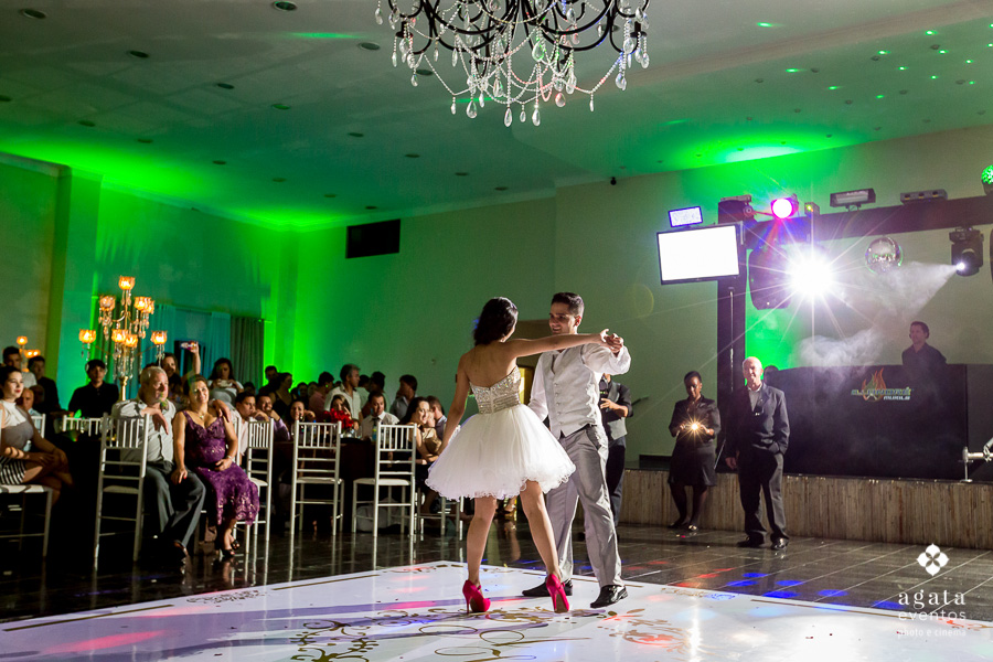Dança coreografada dos noivos