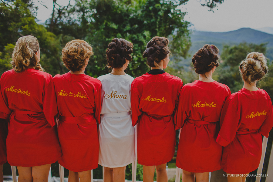 fotos com as madrinhas na sacada casamento no campo e fazenda monte verde MG