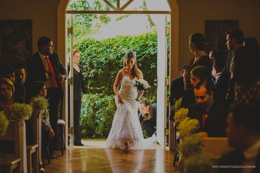 destination wedding noiva entrando