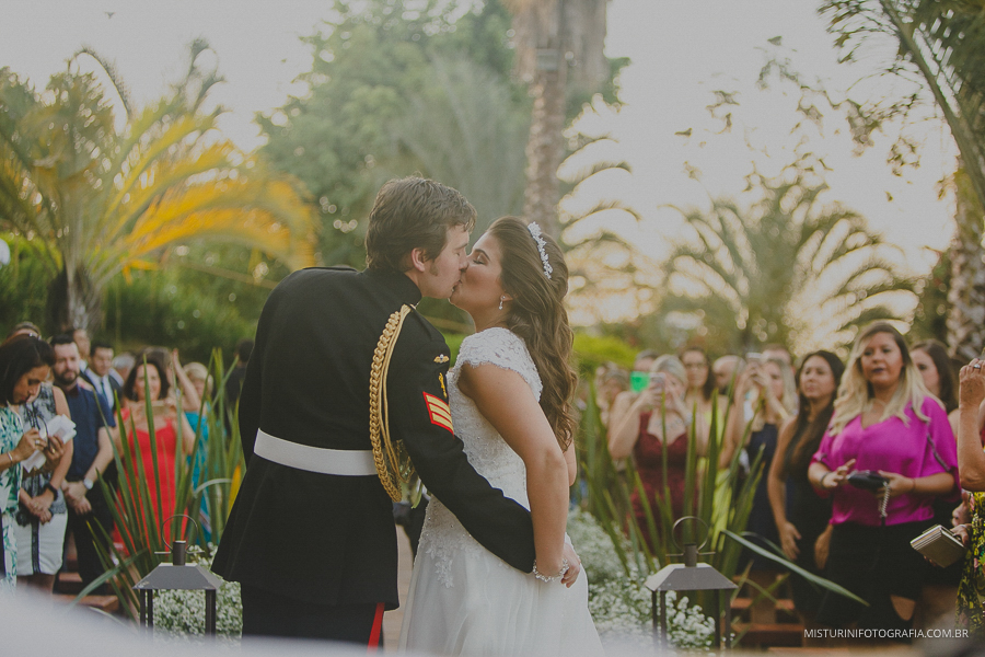 beijo dos noivos em casamento americana sp