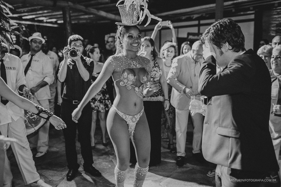 escola de samba no casamento americana sp