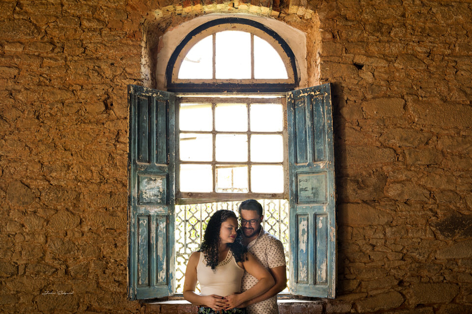 ensaio fotográfico pré wedding em fábrica abandonada em Araçoiaba da Serra- São Paulo