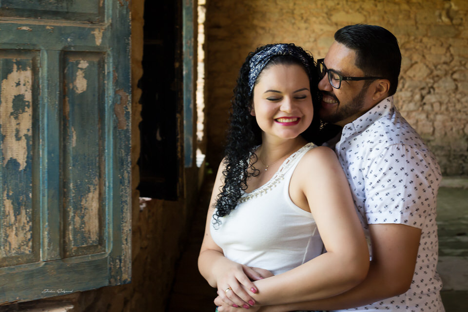ensaio fotográfico pré wedding em fábrica abandonada em Araçoiaba da Serra- São Paulo