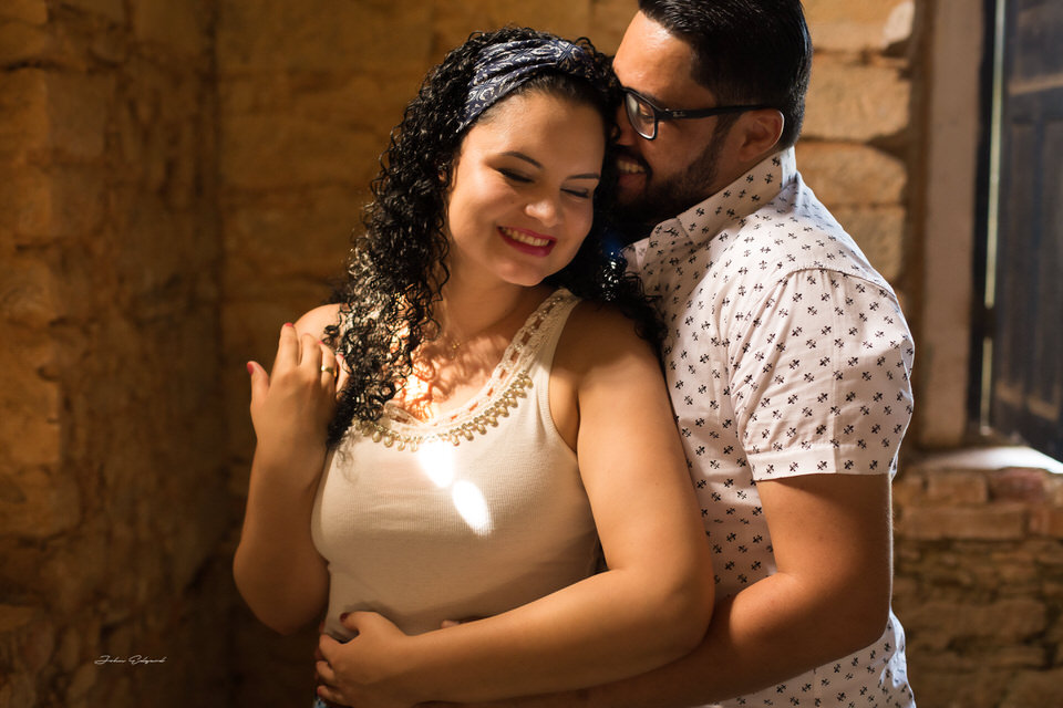 ensaio fotográfico pré wedding em fábrica abandonada em Araçoiaba da Serra- São Paulo
