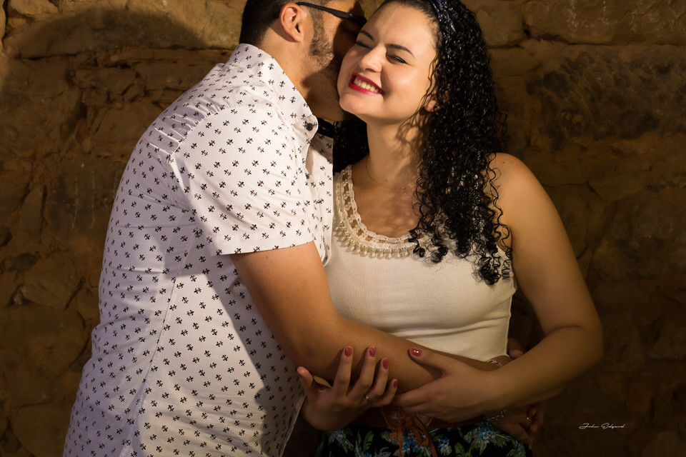 ensaio fotográfico pré wedding em fábrica abandonada em Araçoiaba da Serra- São Paulo