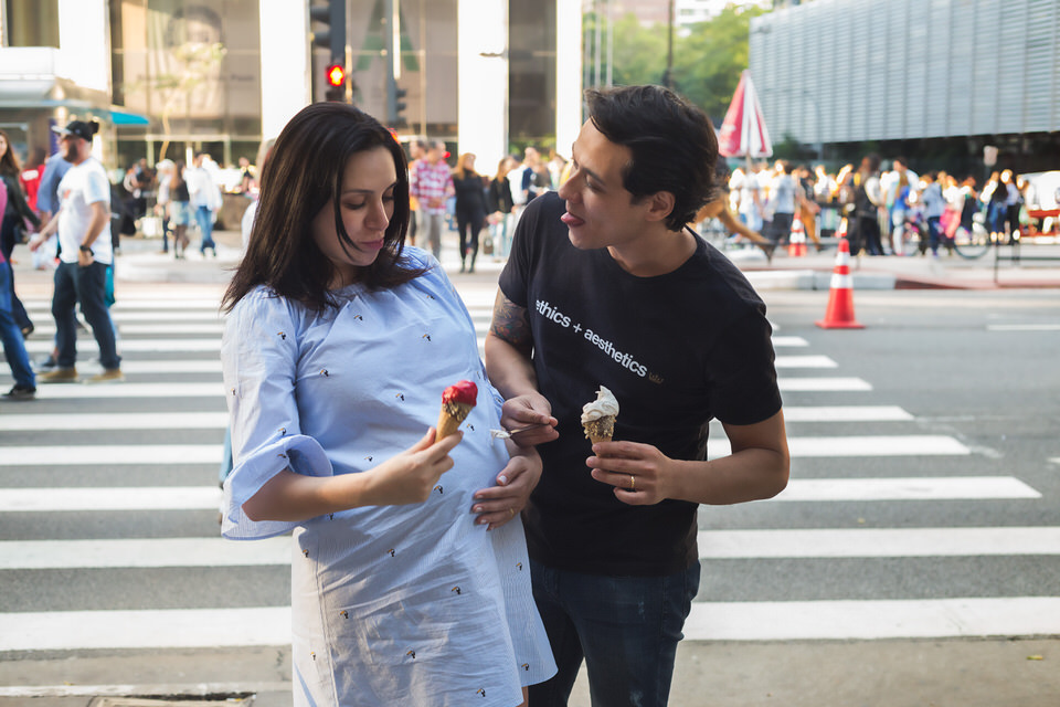 Ensaio Gestante Livia na Avenida Paulista em SP
