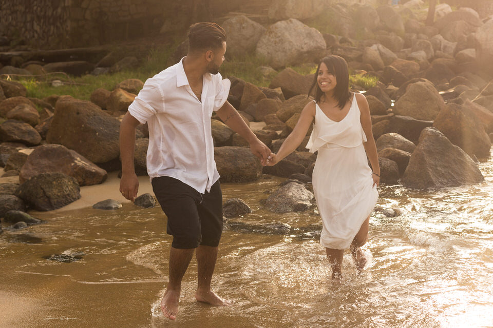 Pré Wedding Camila e Rodrigo em Ilhabela São Paulo, fotógrafo de casamento em SP