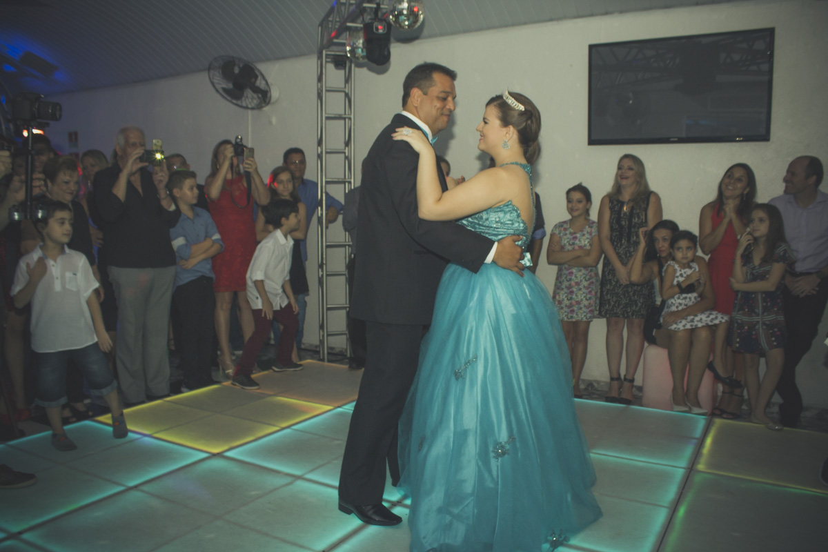 15-quinze-anos-em-santos-sao-vicente-debutante-em-santos-book-debutante-festa-de-quinze-anos-buffet-brunelli-15-ano-santos-sp-gilberto-servo-fotografo-servostudio-fotografia