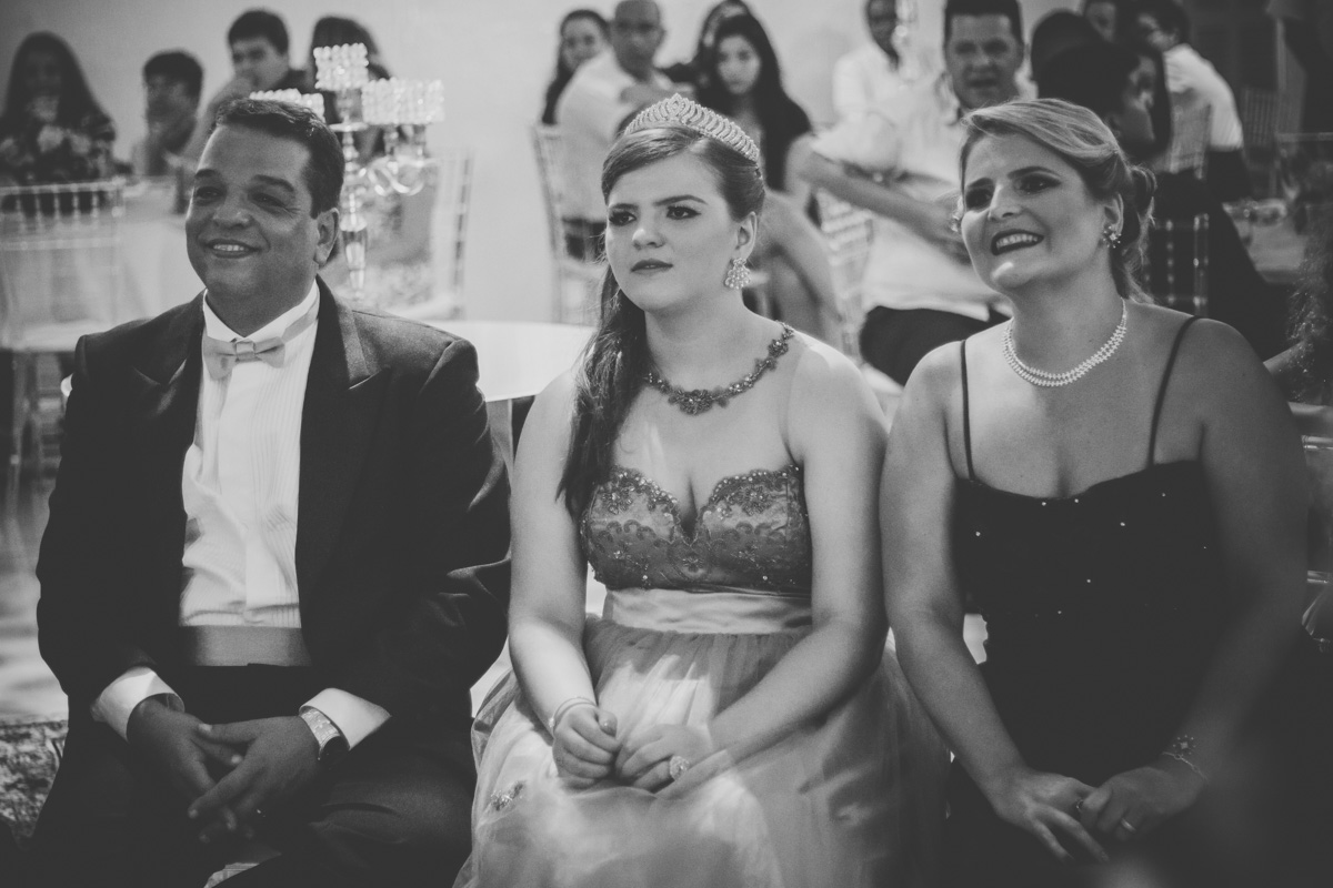 15-quinze-anos-em-santos-sao-vicente-debutante-em-santos-book-debutante-festa-de-quinze-anos-buffet-brunelli-15-ano-santos-sp-gilberto-servo-fotografo-servostudio-fotografia