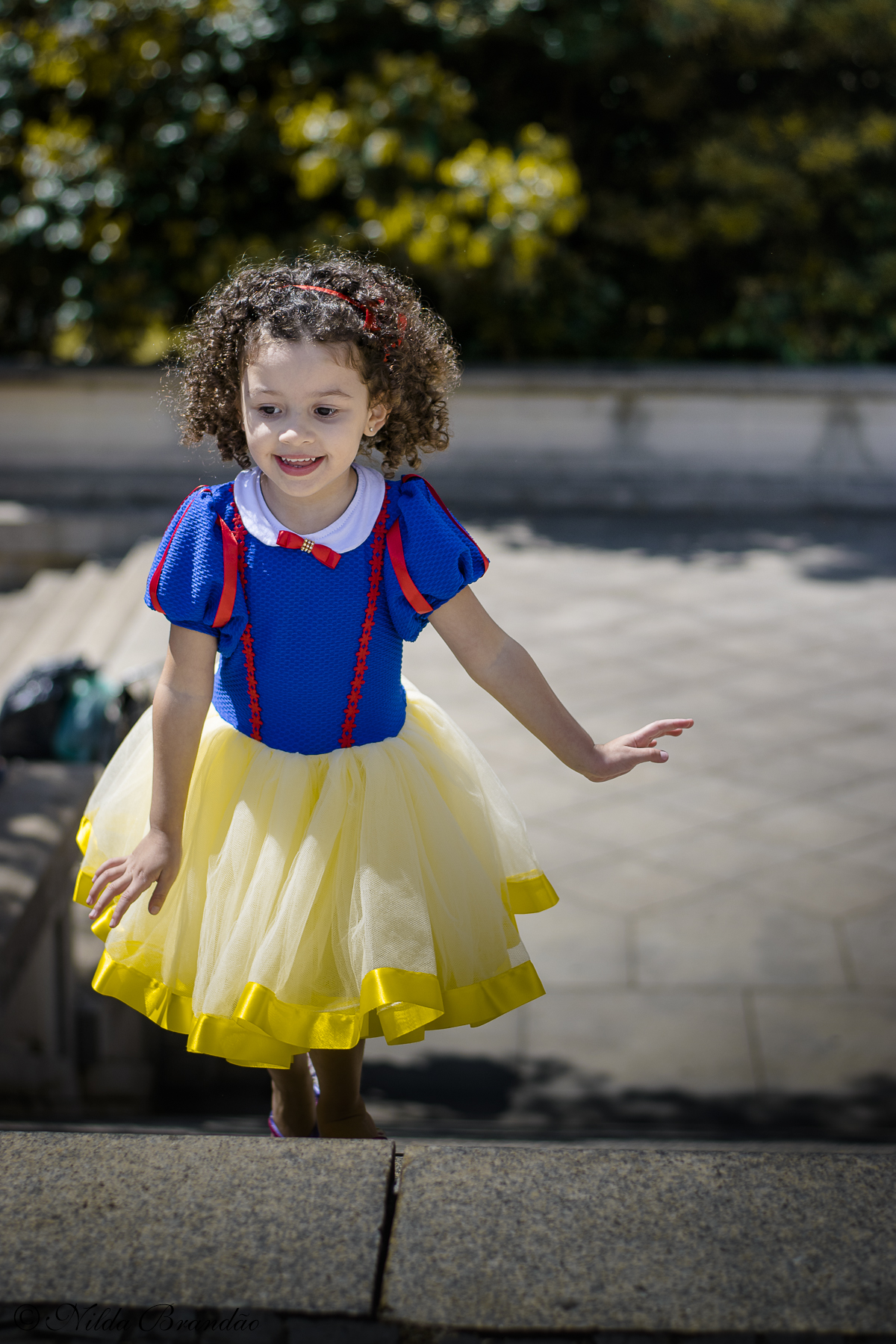 Olha como a Malu ficou linda no seu ensaio de princesa. Ensaio feito no parque da independencia, em São Paulo.