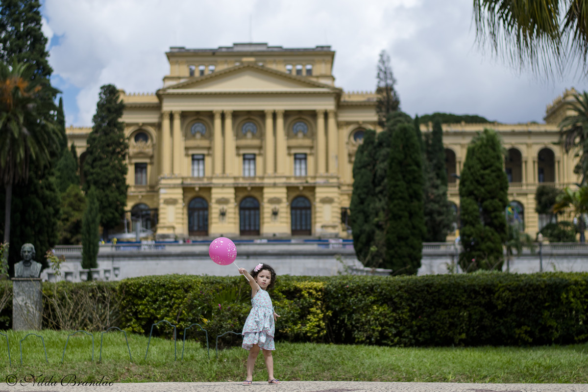 Princesas e fantasias tem tudo a ver! muito encanto no ensaio fotográfico da Malu, no parque da independencia em São Paulo