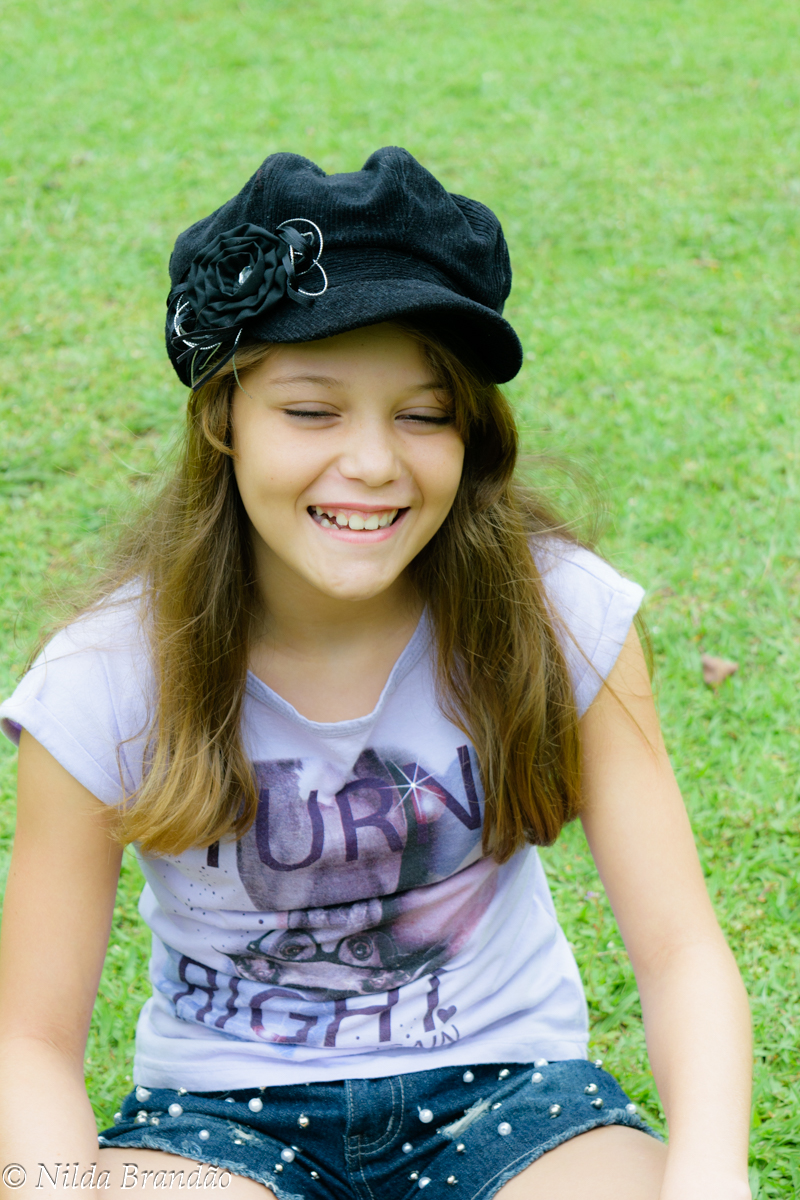 Menina de boina preta