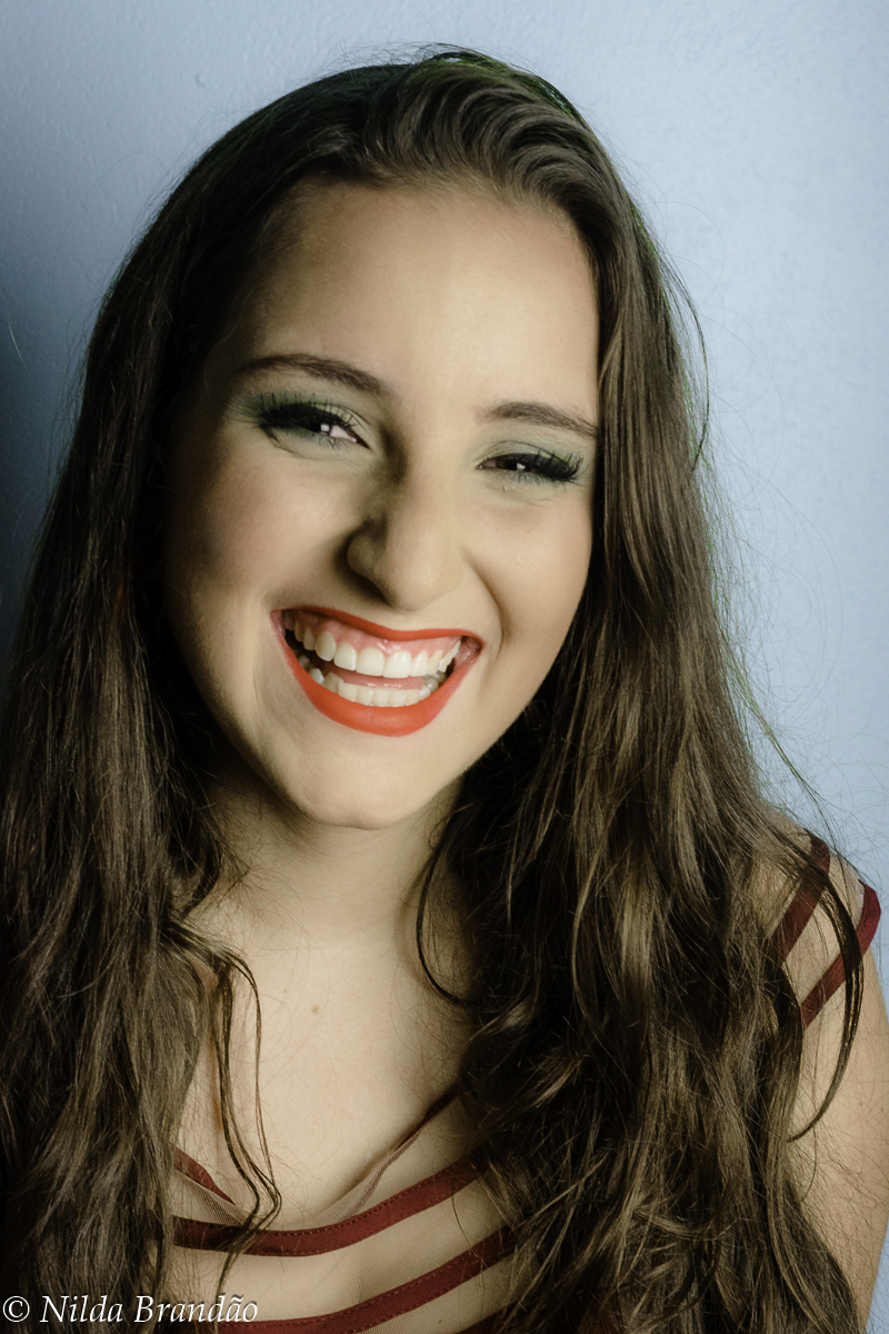 Sorriso mais lindo! batom vermelho é tudo.