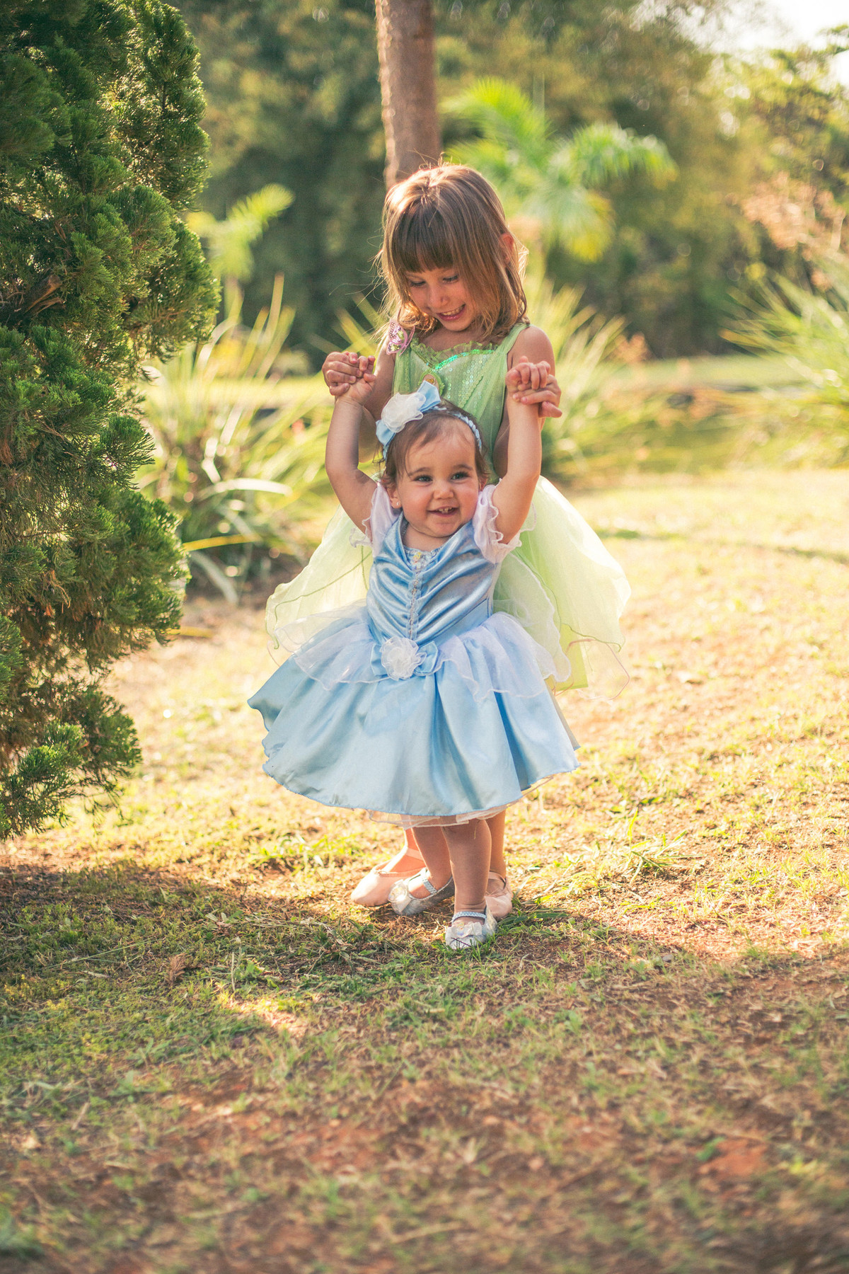 Ensaio de princesa da pequena Paty com apenas 1 ano. Foto feita pelo fotógrafo de crianças Rafael Ohana em Brasilia-DF