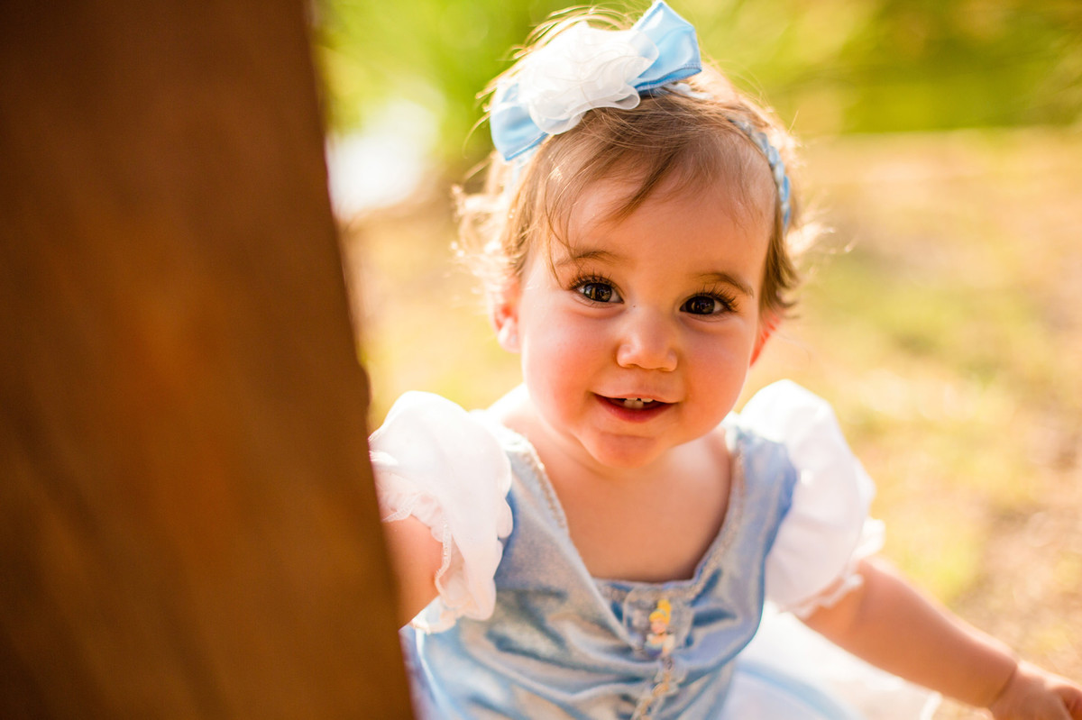 Ensaio de princesa da pequena Paty com apenas 1 ano. Foto feita pelo fotógrafo de crianças Rafael Ohana em Brasilia-DF