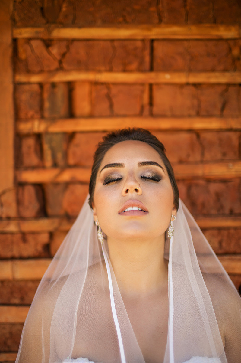 Rafael-Ohana-fotógrafo-de-casamento-em-Brasília-DF-ensaio-de-noiva-glamour-no-jardim-botânico-de-Brasília-noiva-bride-wedding-casamento-em-Brasília-Casamento em Brasília-beleza-arte-art-mulher-retrato-portrait