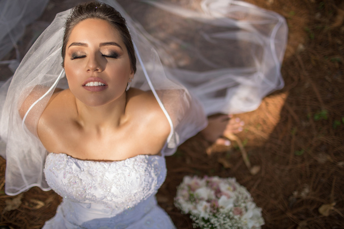 Rafael-Ohana-fotógrafo-de-casamento-em-Brasília-DF-ensaio-de-noiva-glamour-no-jardim-botânico-de-Brasília-noiva-bride-wedding-casamento-em-Brasília-Casamento em Brasília-beleza-arte-art-mulher