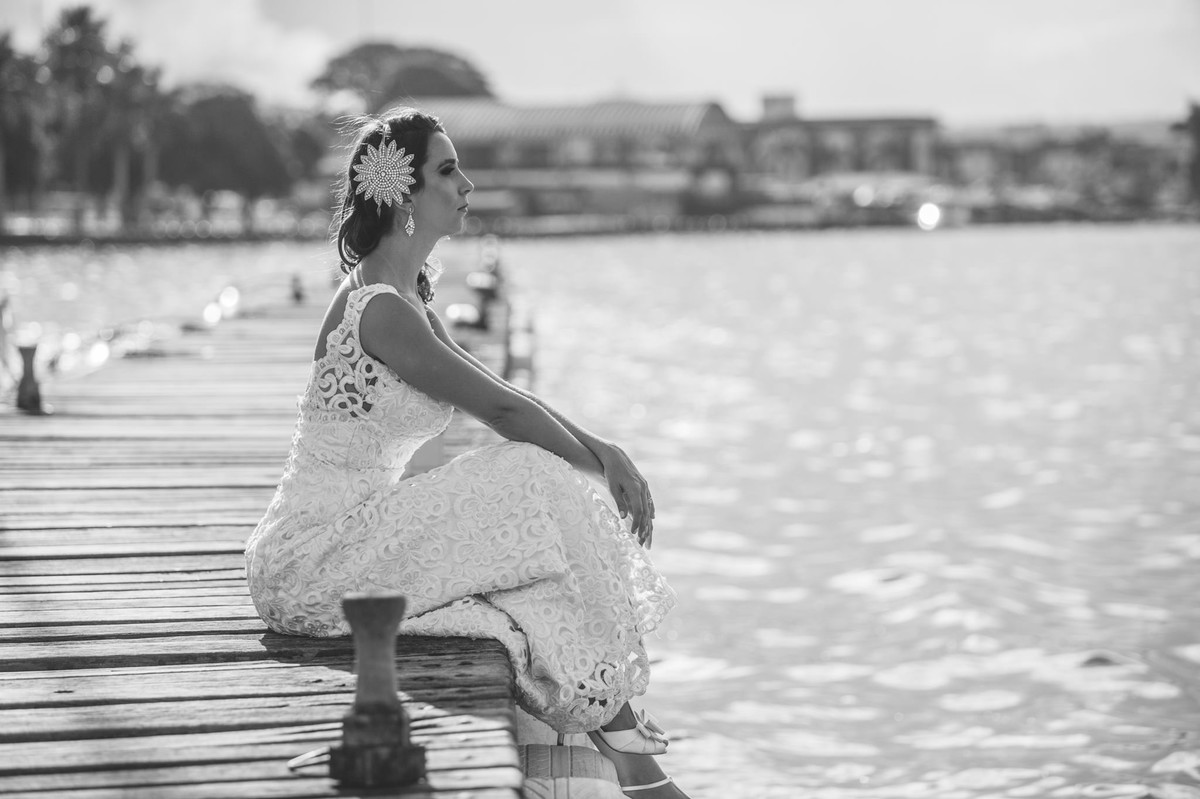 trash-the-dress-da-Flávia-Rafael-Ohana-Fotógrafo-de-casamentos-em-Brasília-wedding-casamento-bodas-ensaio-prévia-de-noiva-SUP-esporte-sports-vestido-de-noiva