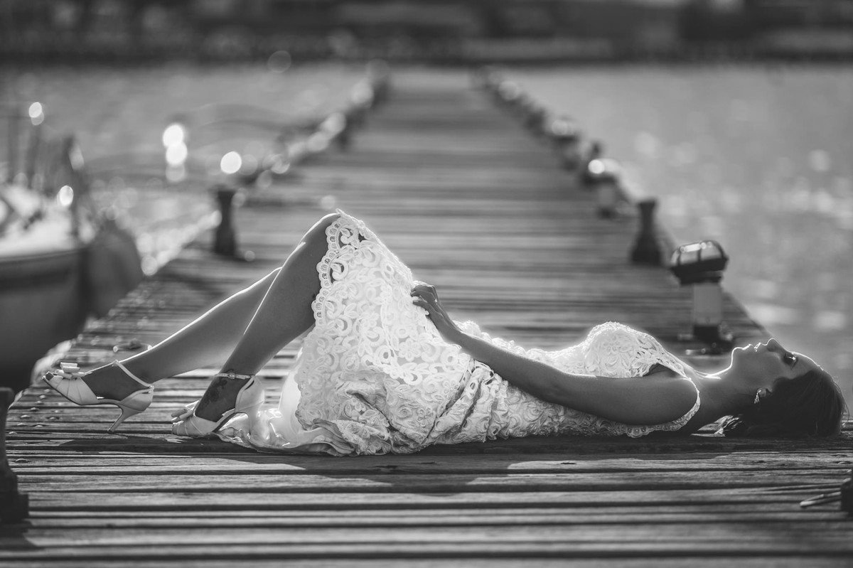 trash-the-dress-da-Flávia-Rafael-Ohana-Fotógrafo-de-casamentos-em-Brasília-wedding-casamento-bodas-ensaio-prévia-de-noiva-SUP-esporte-sports-vestido-de-noiva-sexy-nasty-hot-quente-linda-sensual