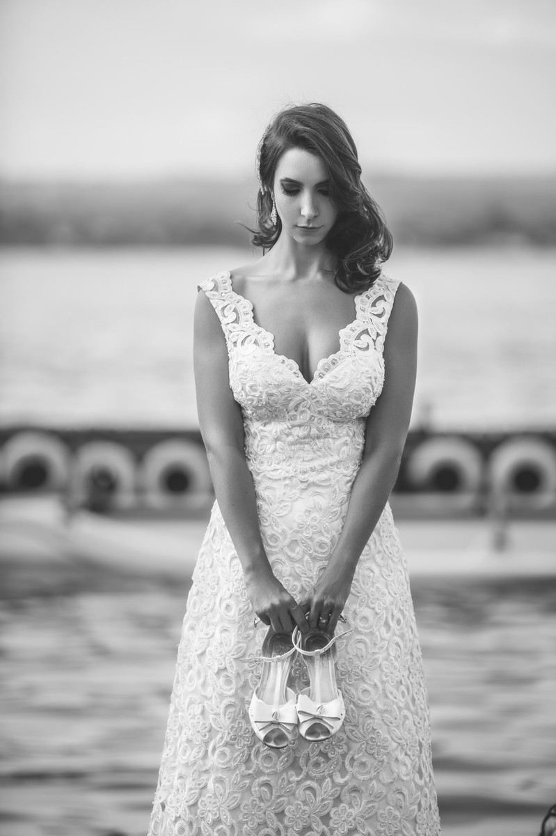 trash-the-dress-da-Flávia-Rafael-Ohana-Fotógrafo-de-casamentos-em-Brasília-wedding-casamento-bodas-ensaio-prévia-de-noiva-SUP-esporte-sports-vestido-de-noiva-sexy-nasty-hot-quente-linda-sensual